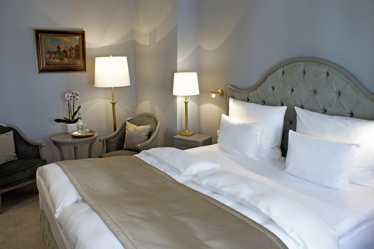 Romantik Hotel Zur Glocke Trier Exterior photo
